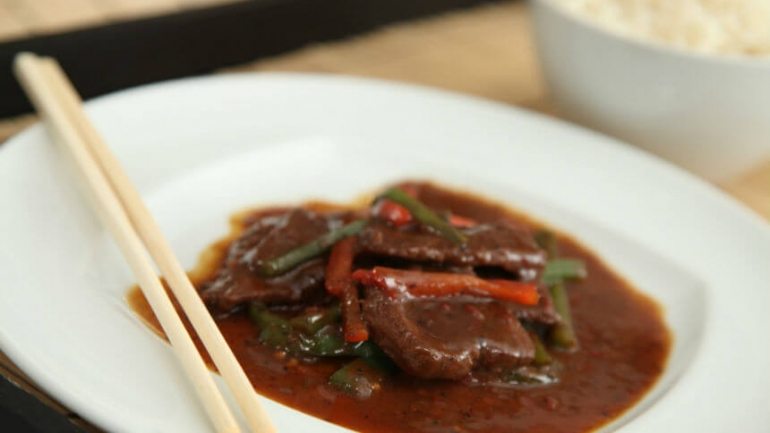 Pikantna junetina na Szechuan način