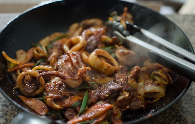 Stir Fry s lignjama i ljutom svinjetinom